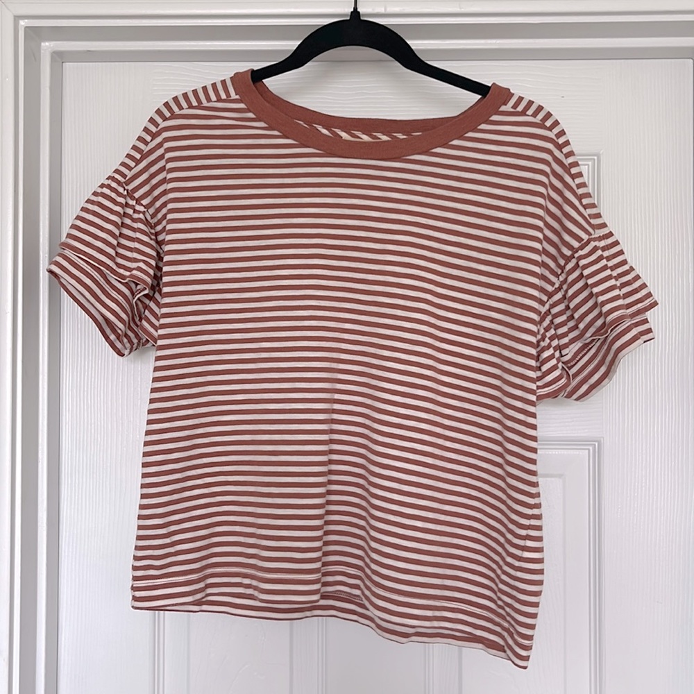 Ruffled sleeve stripped top